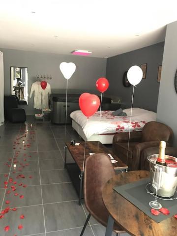 Love Room - La Parenthese Saint-Bauzille-de-la-Sylve Eksteriør billede