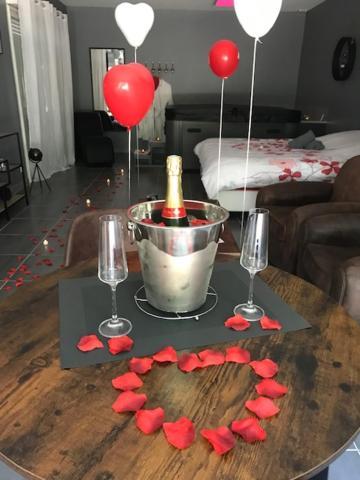 Love Room - La Parenthese Saint-Bauzille-de-la-Sylve Eksteriør billede